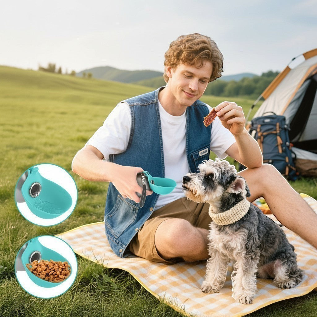 Hombre con su perro usando la botella de agua de viaje DELONEA de acero inoxidable con cuenco de silicona en el campo